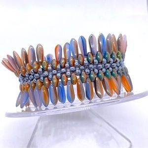 Glass Dagger Bead Bracelet Magnetic Closure Blue Peach White